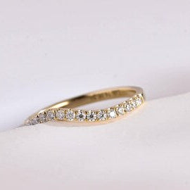 0.3 TCW Round Curved Lab Grown Diamond Wedding Band