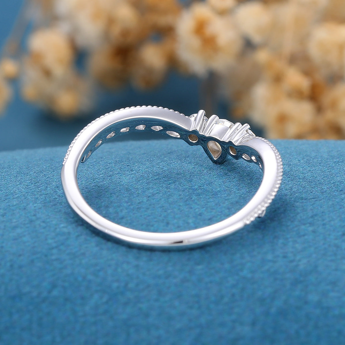 1.5 TCW Round & Pear Curved & Milgrain Lab Grown Diamond Wedding Band