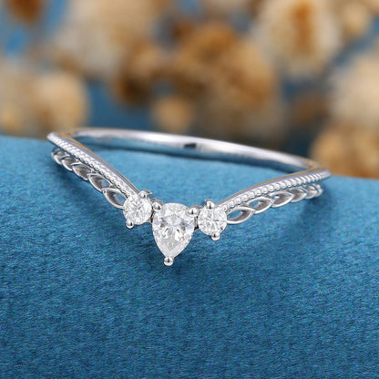 1.5 TCW Round & Pear Curved & Milgrain Lab Grown Diamond Wedding Band