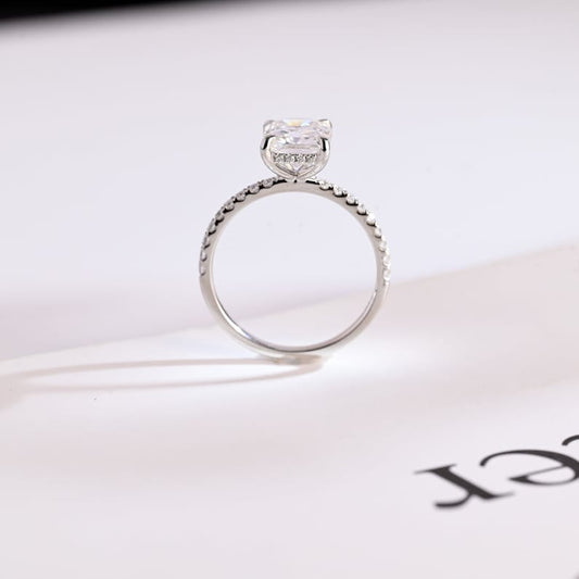 Stunning 1.0 - 2.0 CT Emerald Moissanite Engagement Ring With Hidden Halo Design 4