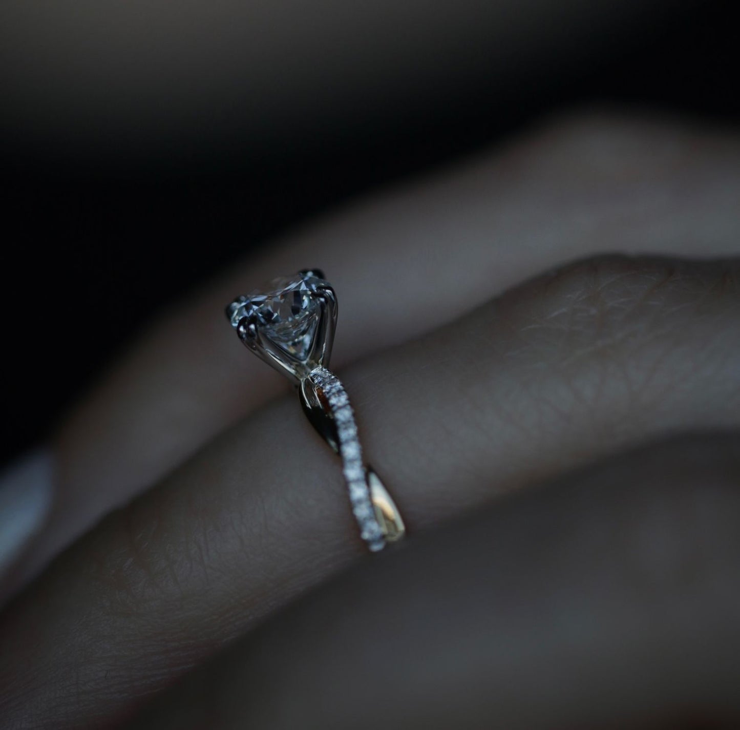 Round Cut Twisted Shank Pave Lab Grown Diamond Engagement Ring