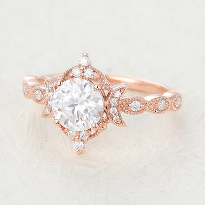 Round Vintage Art Deco Lab-Grown Diamond Engagement Ring