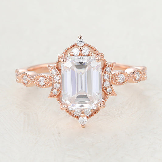 Emerald Vintage Art Deco Lab-Grown Diamond Engagement Ring