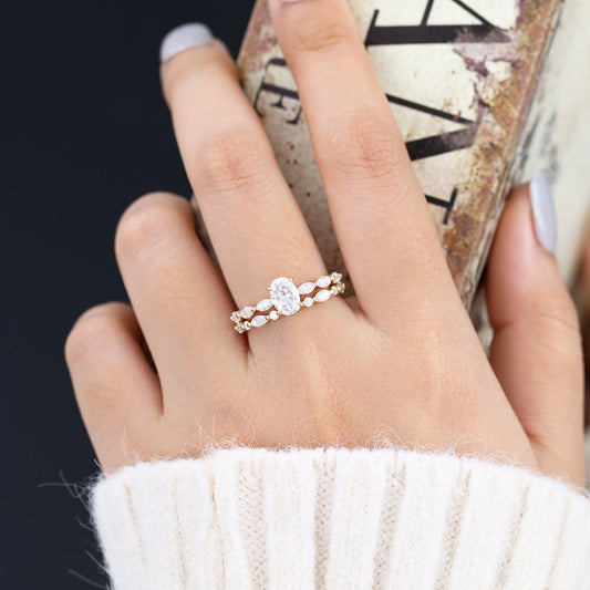 0.84 CT Oval Moissanite Solitaire Bridal Ring Set 2