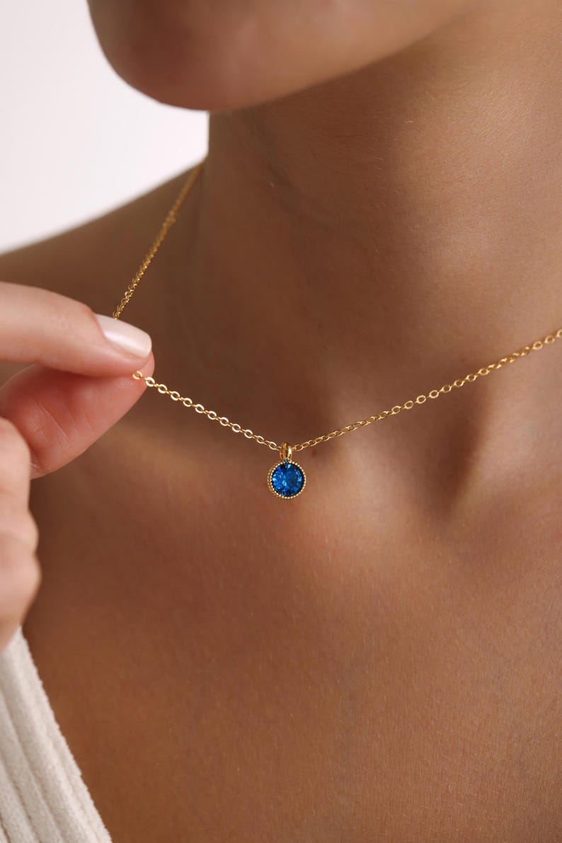 0.20 CT Round Solitaire Blue Topaz Gemstone Necklace