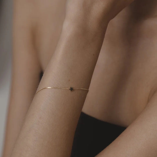 Tiny Flower Chained Bracelet