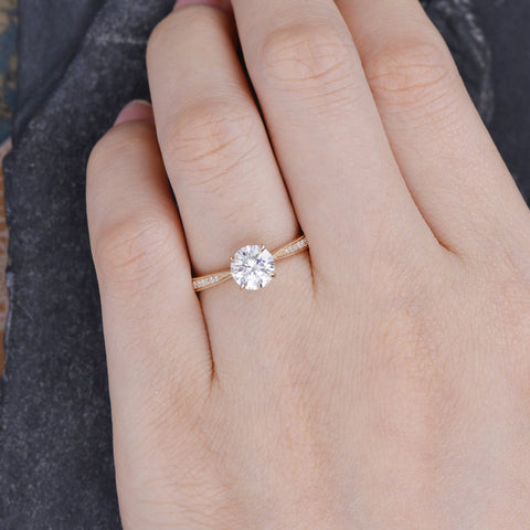 1.0 CT Round Cut Solitaire Moissanite Engagement Ring 2