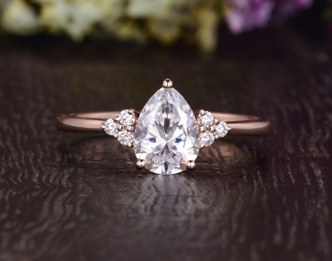 0.75 CT Pear Cluster Moissanite Engagement Ring 9